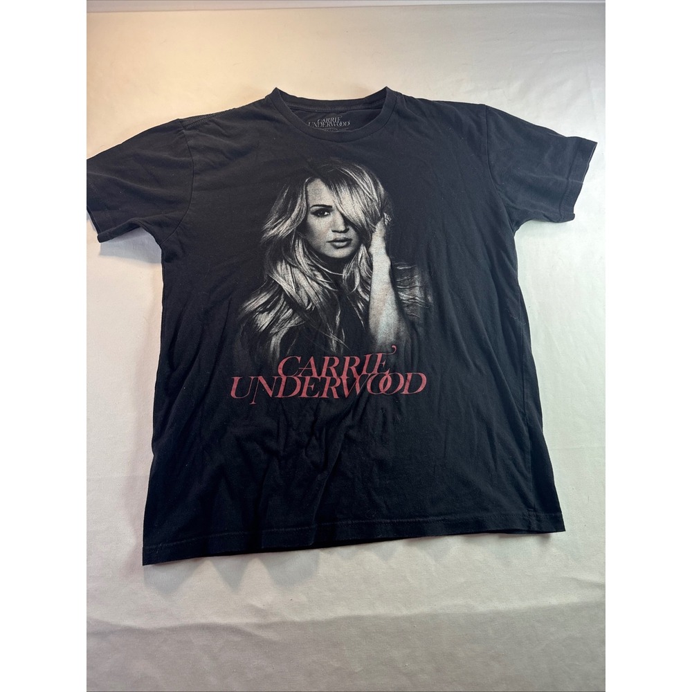 Carrie Underwood T-Shirt Womens Small Black Cry Pretty Tour 360 Concert Graphic